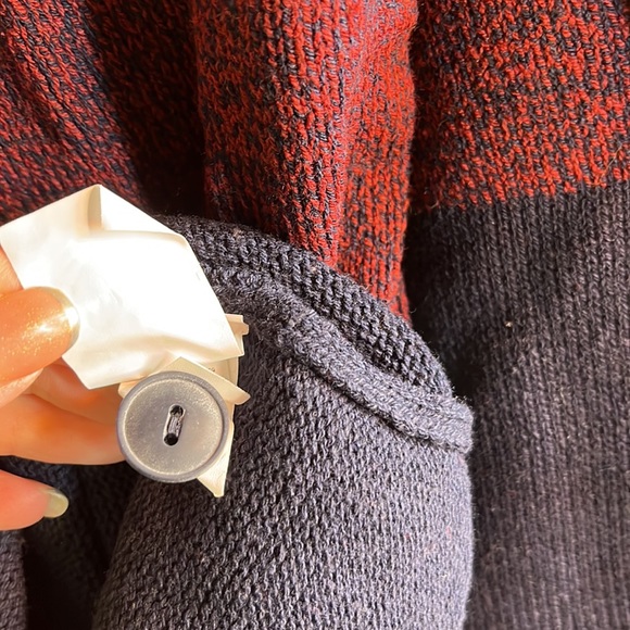 Commerce Jimmy Button Mock Neck Sweater 🫶 - Picture 7 of 9